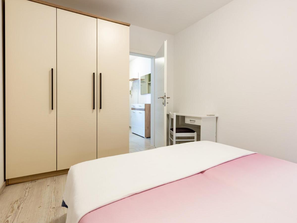 Amoroso Apartment 200M From Sea Poreč Zewnętrze zdjęcie
